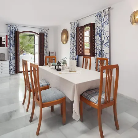 Ferienhaus Nerja * 内尔哈
