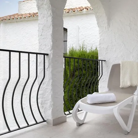 Ferienhaus Nerja 度假居 *