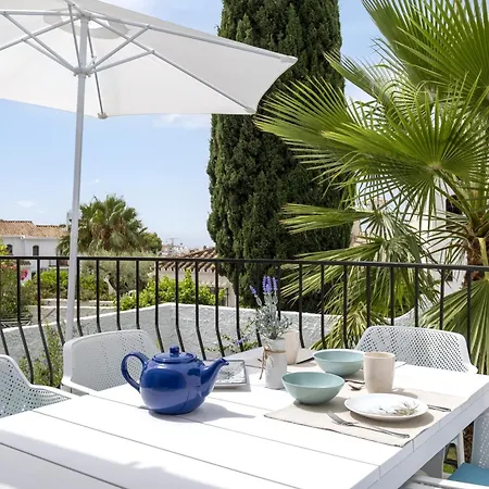 Ferienhaus Nerja 度假居 *